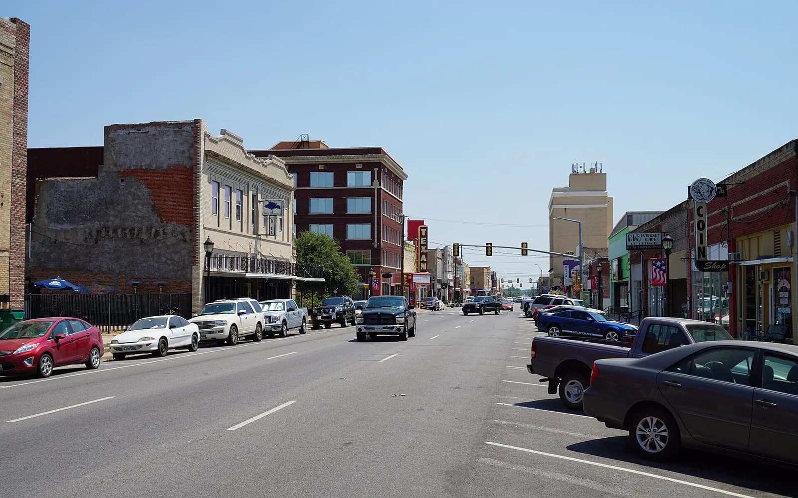 Lee Street in downtown Greenville, Texas
